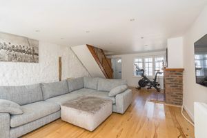 Photo 11- click for photo gallery